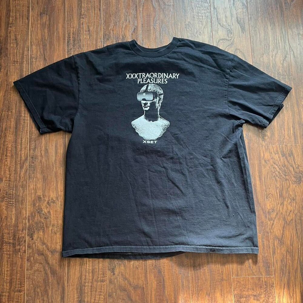 Pleasures Men's Black T-shirt